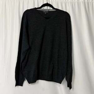NWT Garret Scott Mens Sweater Large L Gray 100% Extra Fine Merino Wool V-Neck